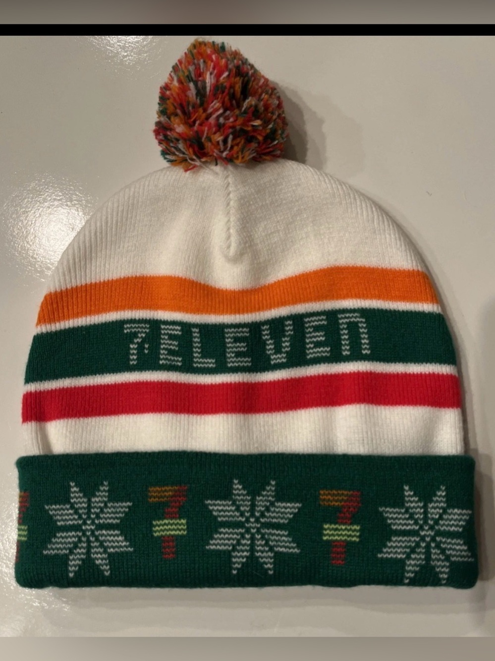 7-Eleven Christmas Pom Pom Beanie Hat Festive Knit Snowflake Pattern Retro Style